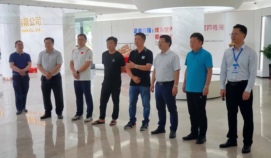 立讯精密王来胜副董事长一行到平博在线注册_平博（中国）材料考察